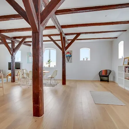 Pakhuset Apartment Lokken